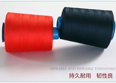 China El anillo del artículo del 100% hizo girar el hilo de coser 40s/2 del poliéster con los tubos teñidos para la fábrica de la ropa proveedor
