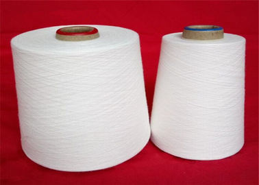 El hilado hecho girar poliéster blanco crudo 30S, anillo amistoso de Eco hizo girar para tejer proveedor