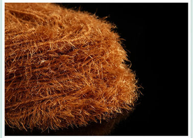 Longitud de lujo del hilo para obras de punto los 4cm del 100% de la pluma suave del nilón para la bufanda del invierno, Eco - amistoso proveedor